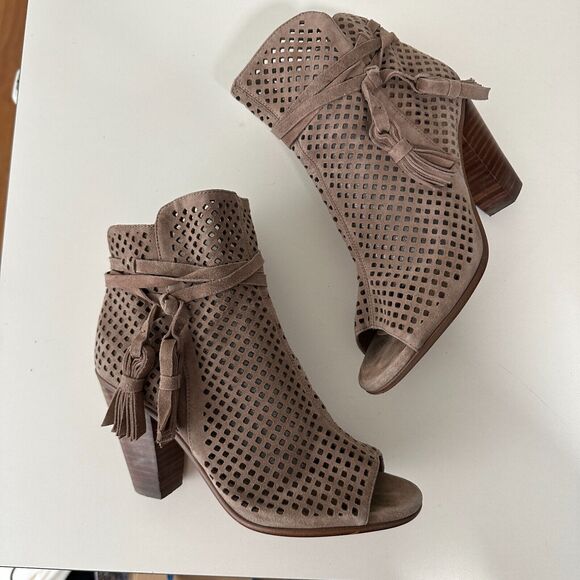 Vince Camuto Kamey Tan Taupe Suede Laser Cut Open Toe Tie Tassel Zip Booties 5.5 - Picture 11 of 12